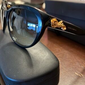 Dolce & Gabbana sunglasses DG4160